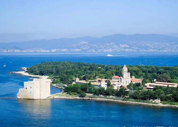 Les Araucarias By Interhome Appartement Cannes